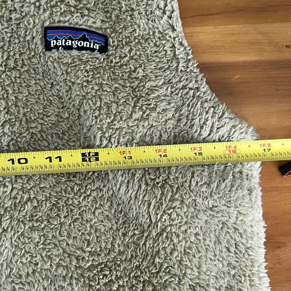 Patagonia Women's Los Gatos Fleece Tan Zip Up Polyester Vest Size Medium - Picture 6 of 7